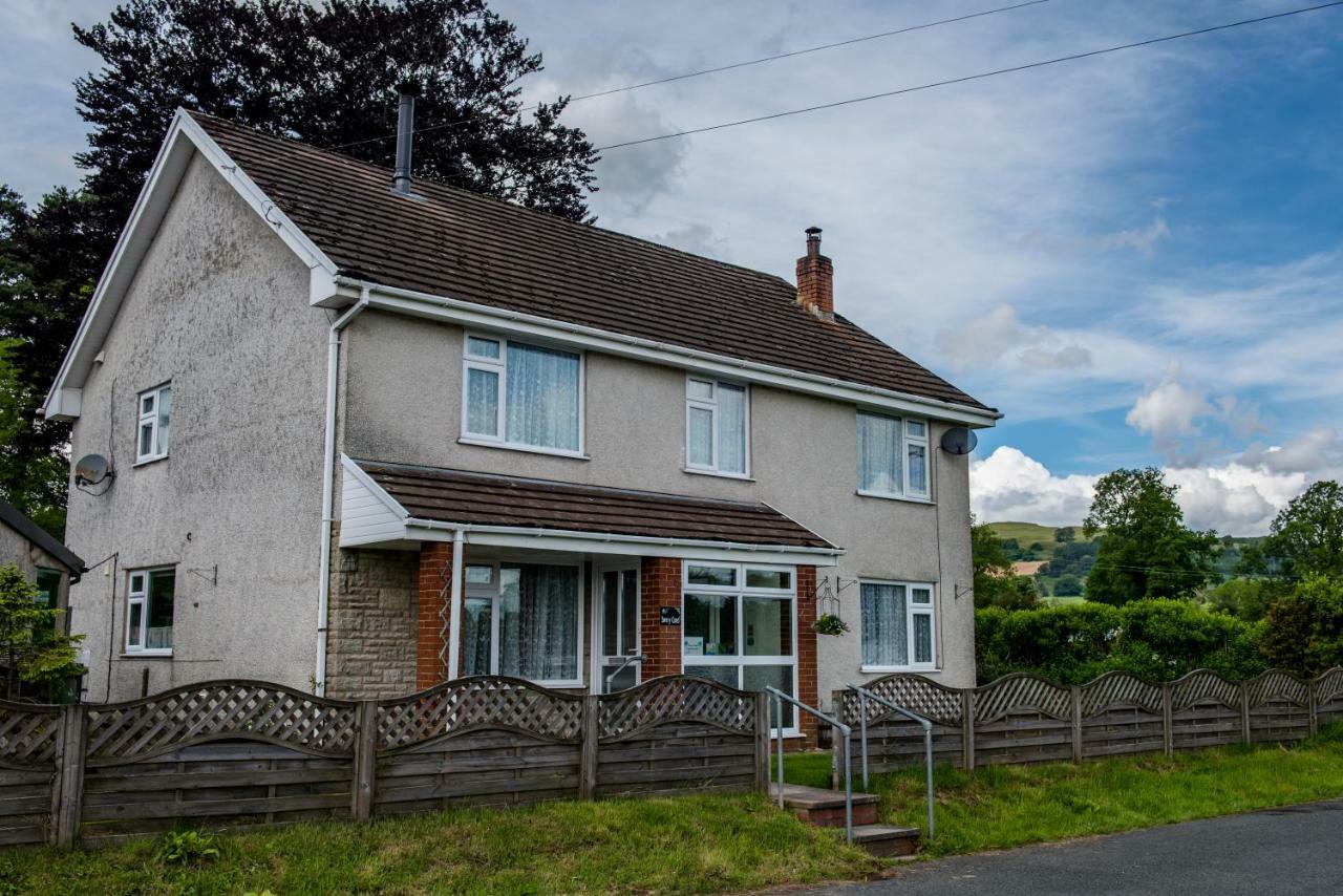 Bed and Breakfast Swn Y Coed Llanwrtyd Wells Екстер'єр фото
